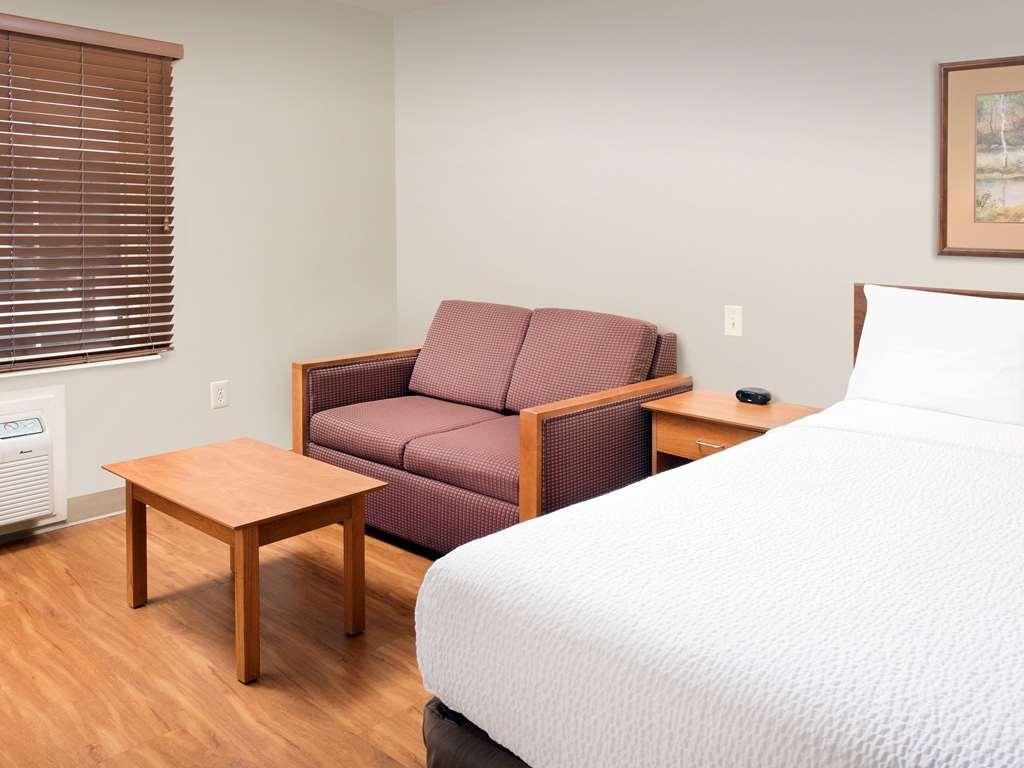 Extended Stay America Select Suites - Wichita - North Room photo