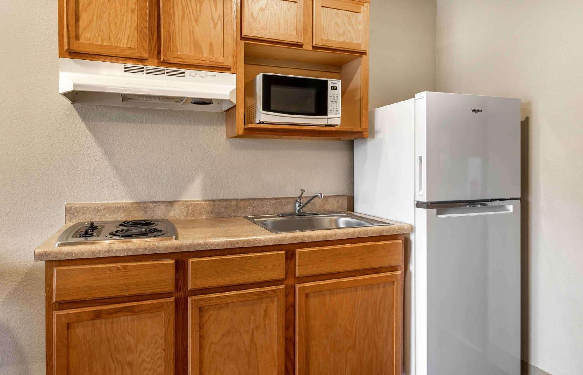 Extended Stay America Select Suites - Wichita - North Exterior photo