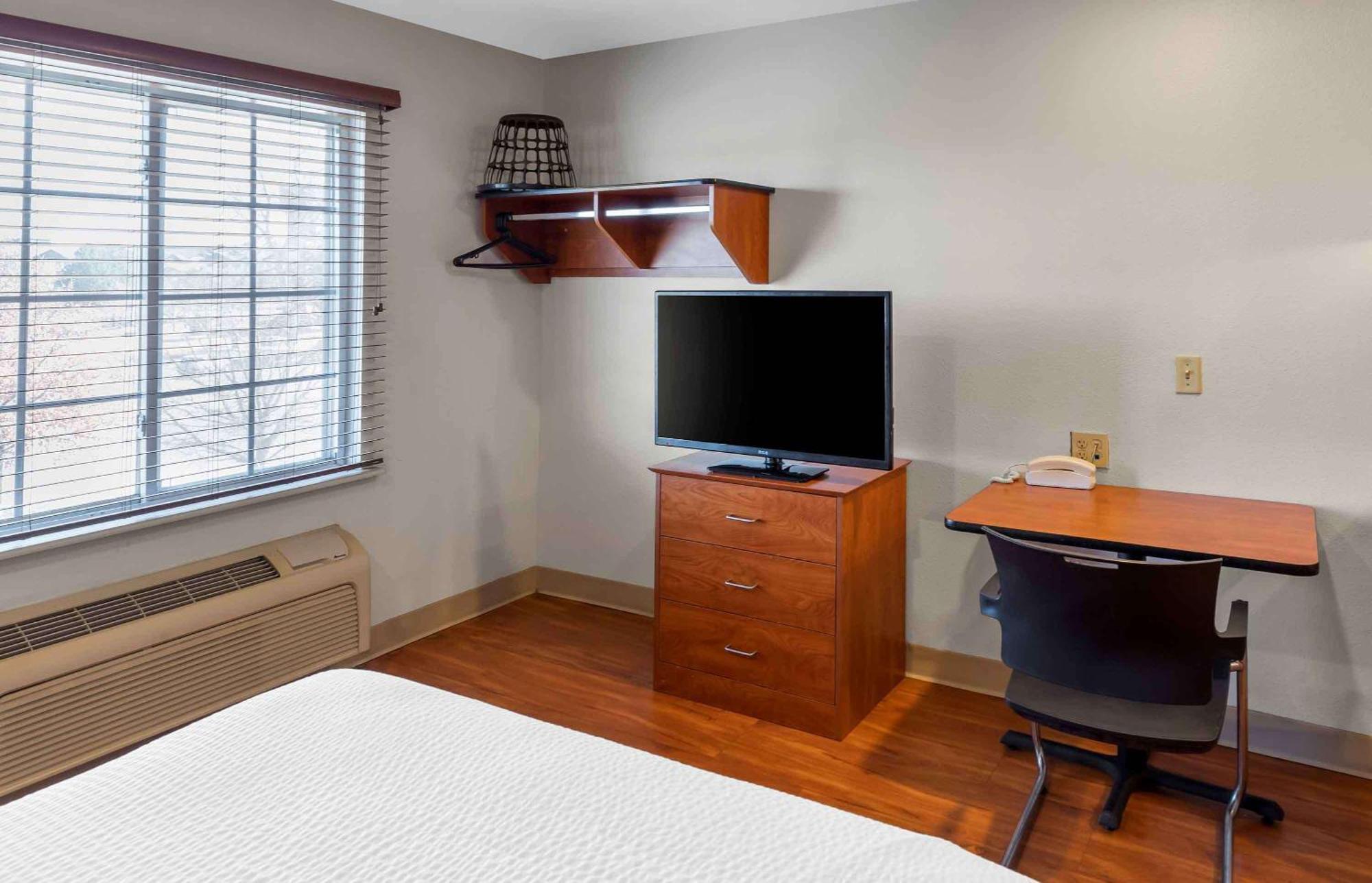 Extended Stay America Select Suites - Wichita - North Exterior photo