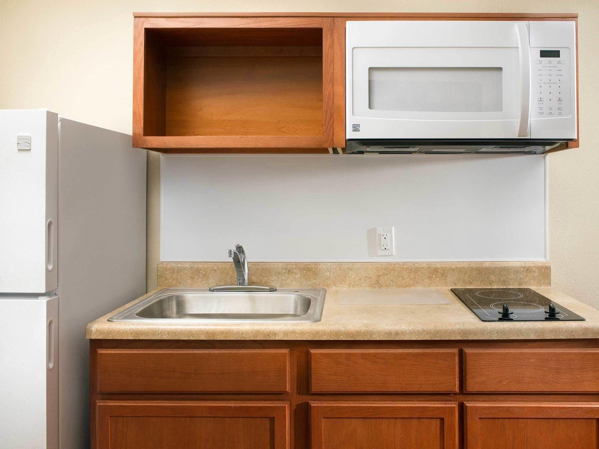 Extended Stay America Select Suites - Wichita - North Exterior photo